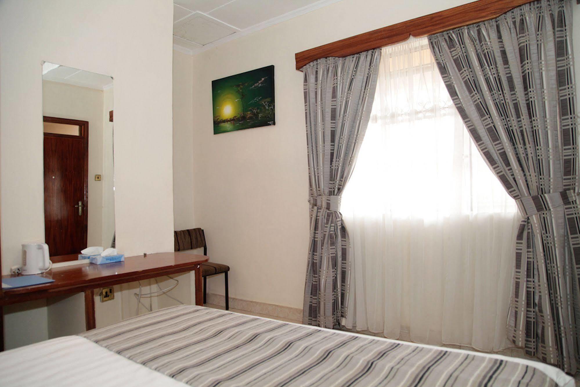 Magnolia Pine Bed & Breakfast Найроби Екстериор снимка
