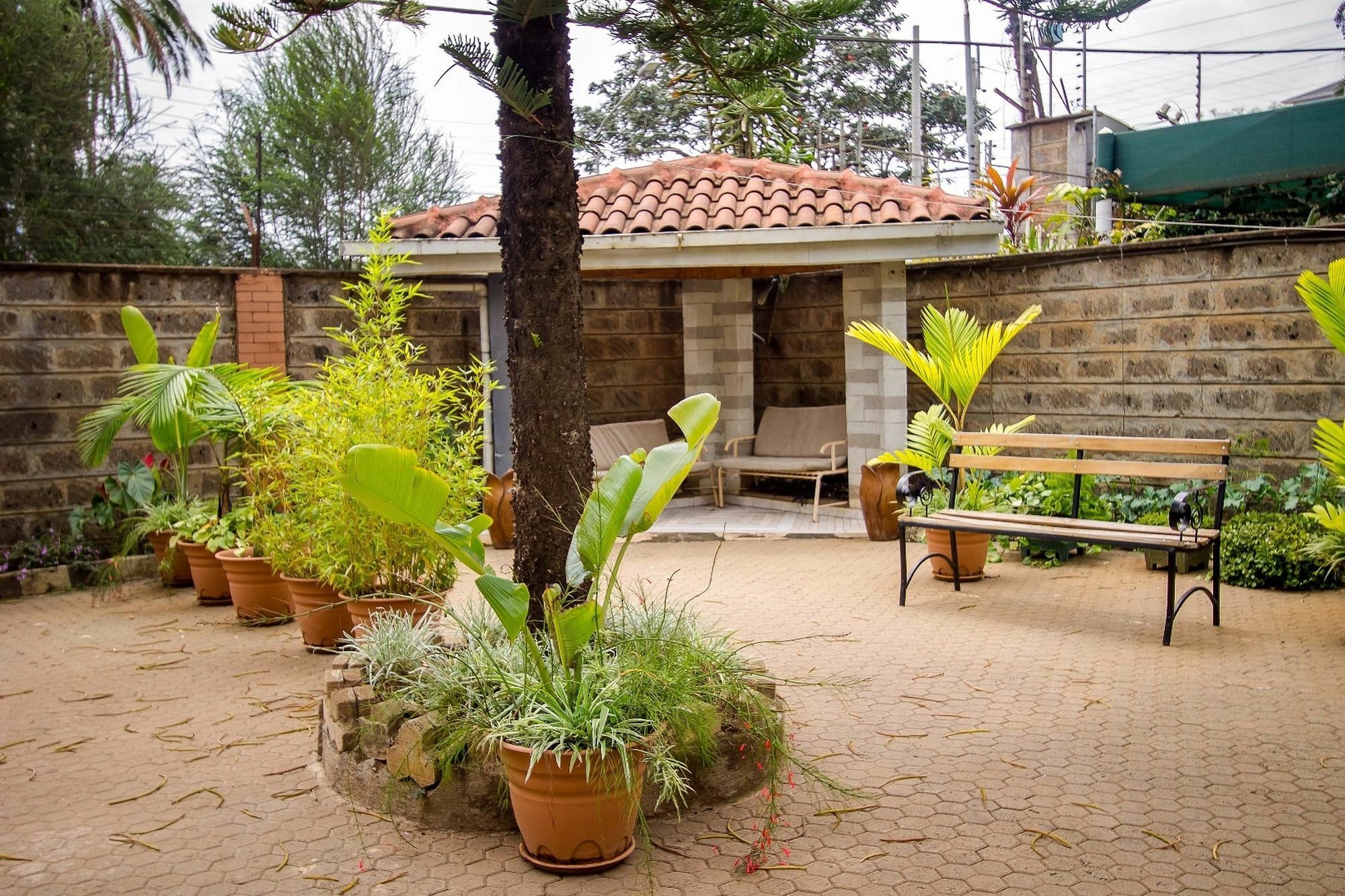 Magnolia Pine Bed & Breakfast Найроби Екстериор снимка