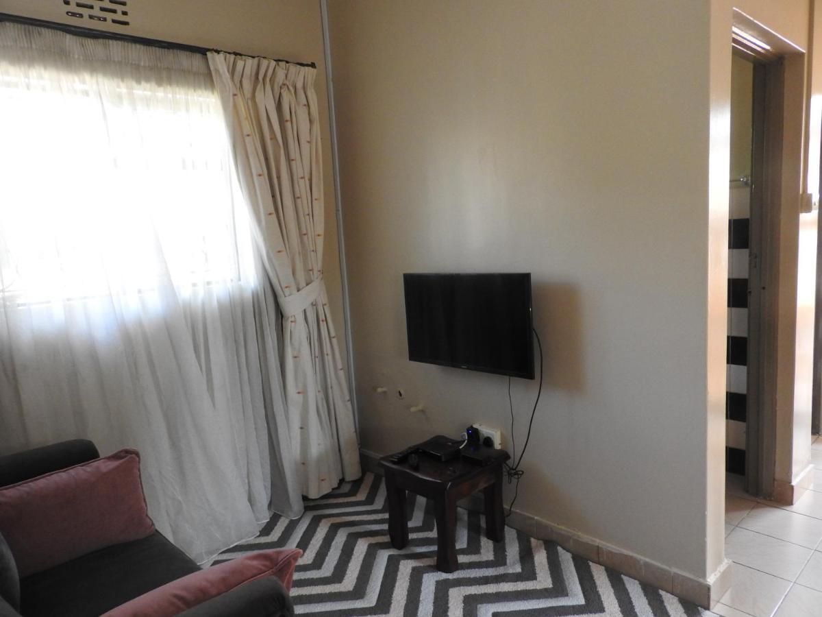 Magnolia Pine Bed & Breakfast Найроби Екстериор снимка